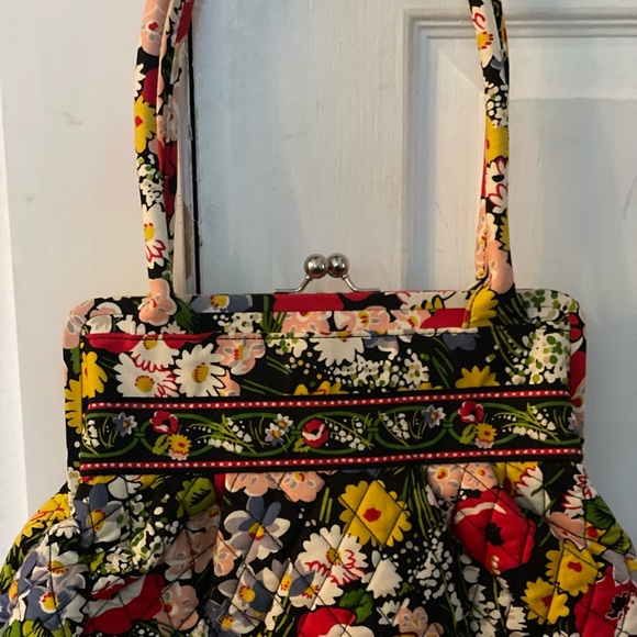 Vera Bradley large floral clasp bag - Picture 2 of 3